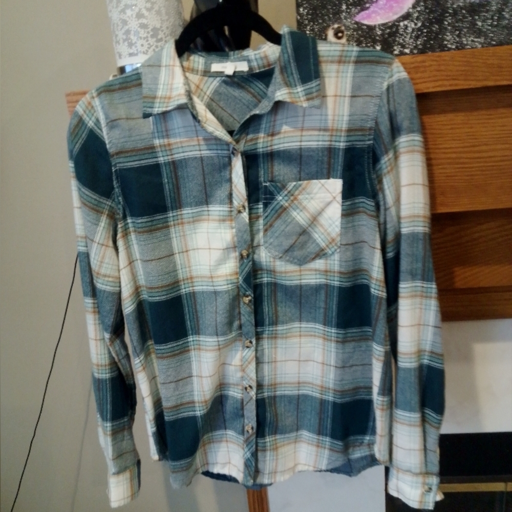 Nwot Maurices Evergreen, teal, Aqua, Gold & Cream Plaid Button Down Shirt.